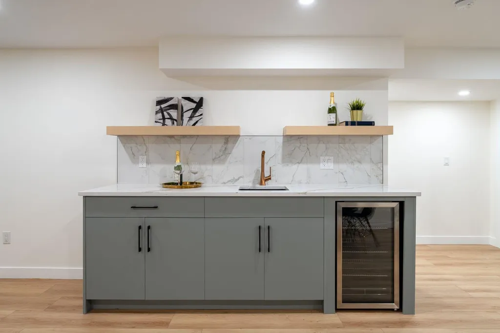 44 Fraser Road SE Calgary AB T2H1E3