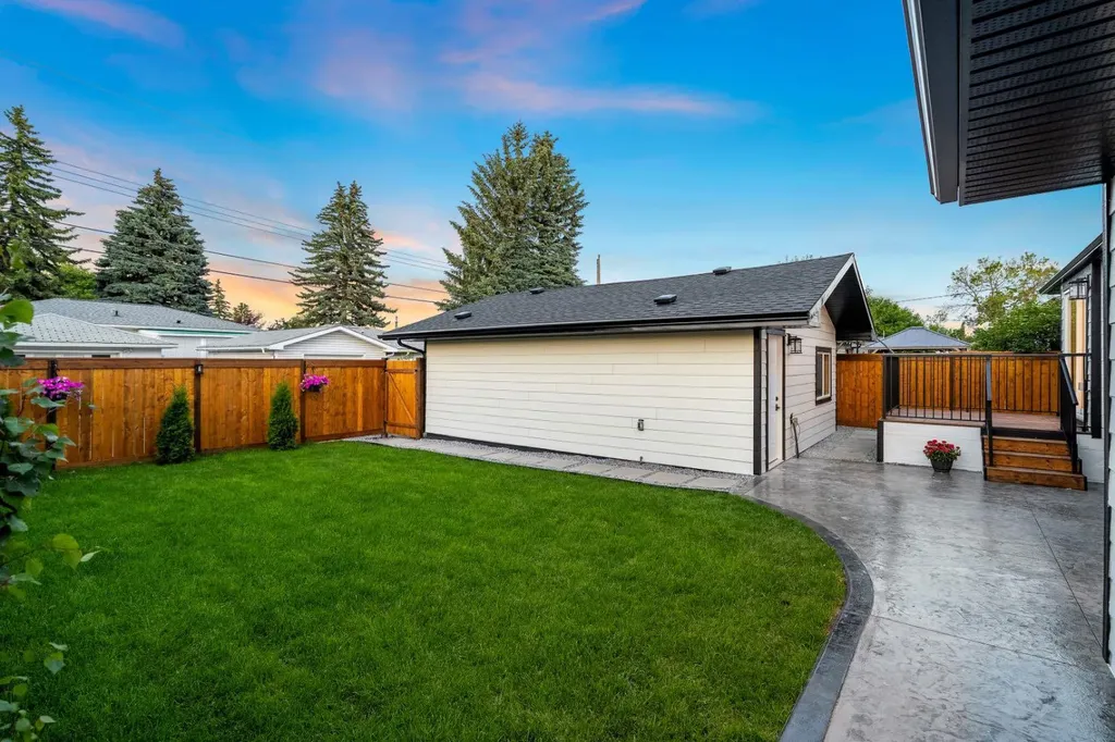 44 Fraser Road SE Calgary AB T2H1E3