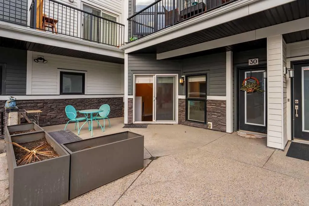 1503 5 Street SW Calgary AB T2R 1P2