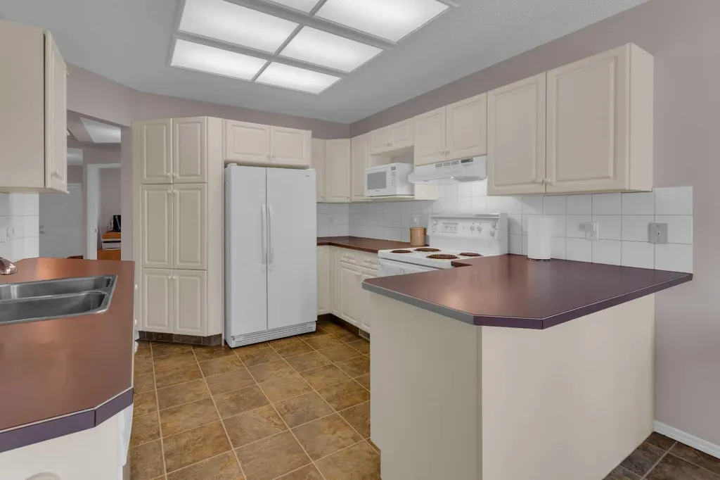 80 Scanlon Green NW Calgary AB T3L 1N6