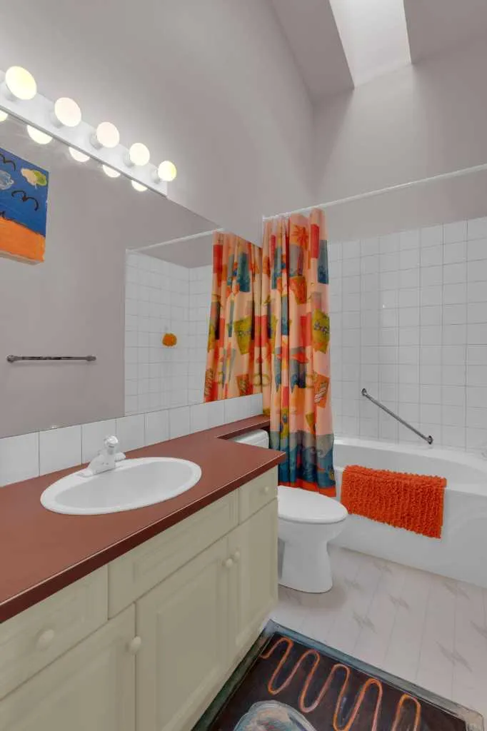 80 Scanlon Green NW Calgary AB T3L 1N6