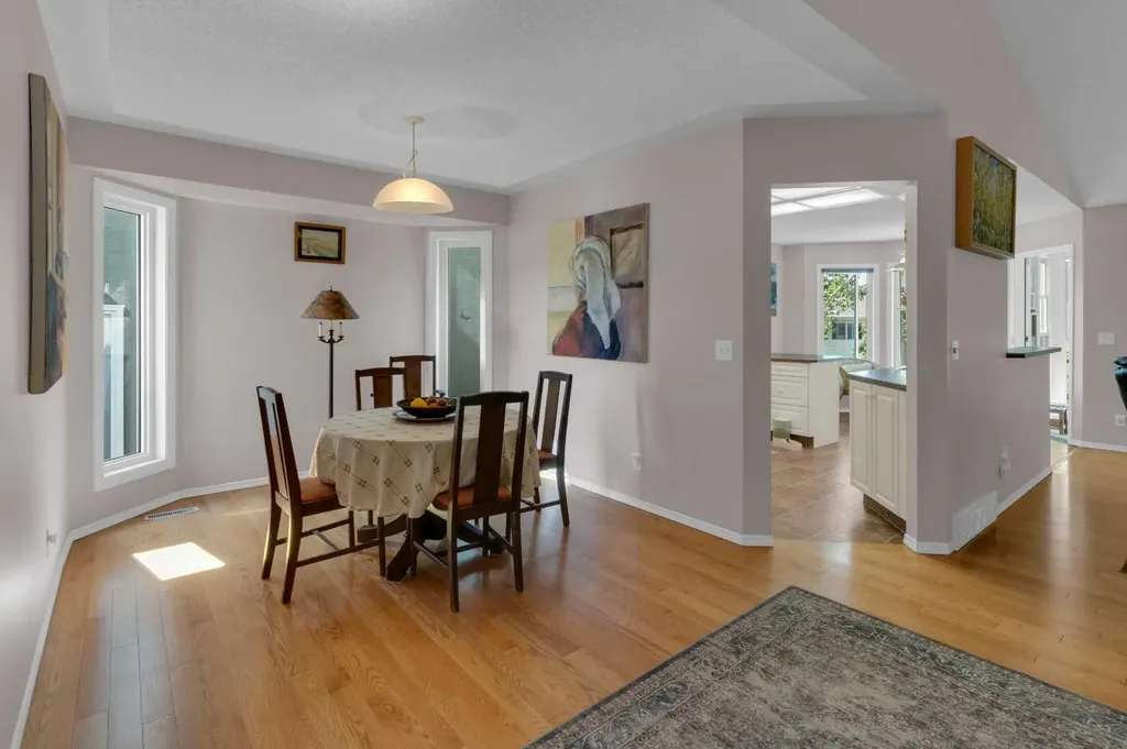 80 Scanlon Green NW Calgary AB T3L 1N6
