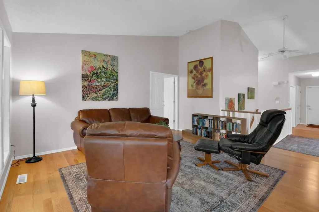 80 Scanlon Green NW Calgary AB T3L 1N6