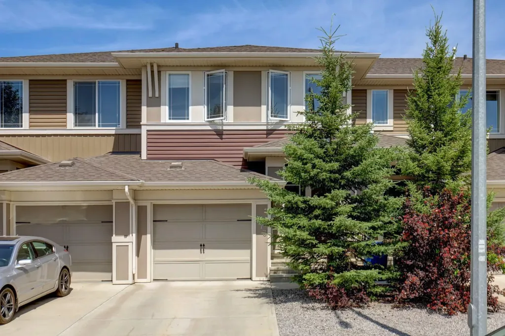 673 Hillcrest Road SW Airdrie AB T4B4C7