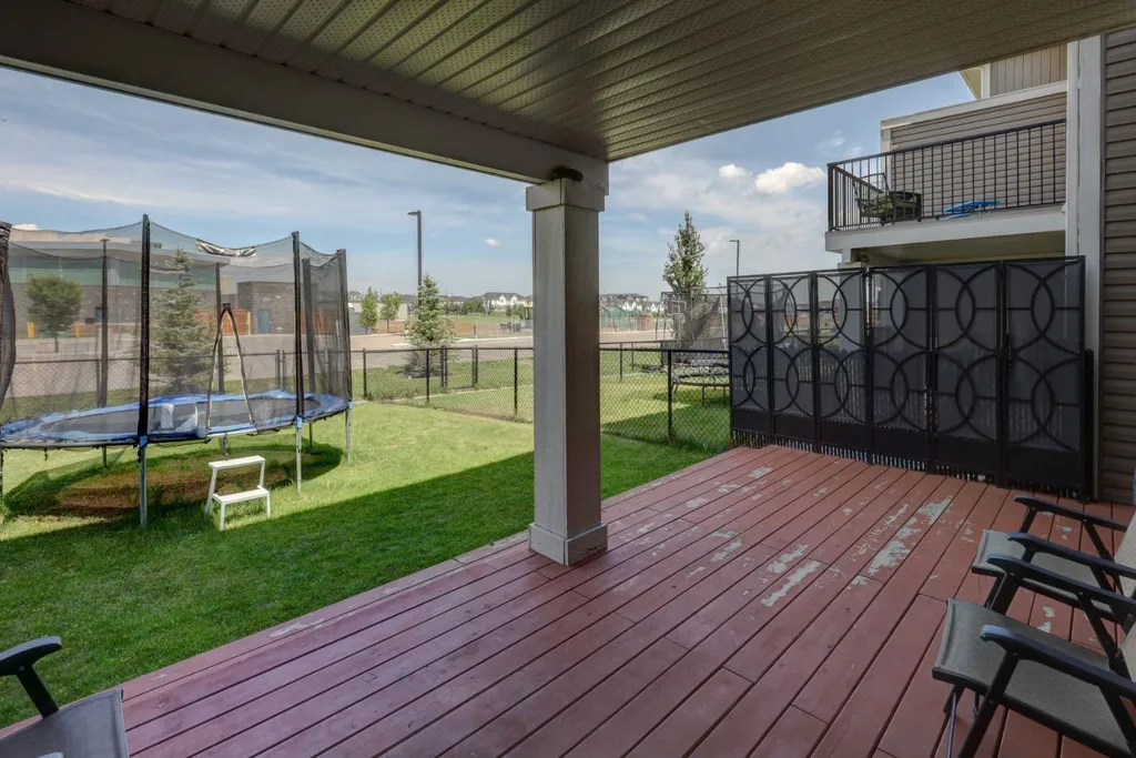 673 Hillcrest Road SW Airdrie AB T4B4C7