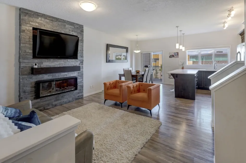 673 Hillcrest Road SW Airdrie AB T4B4C7