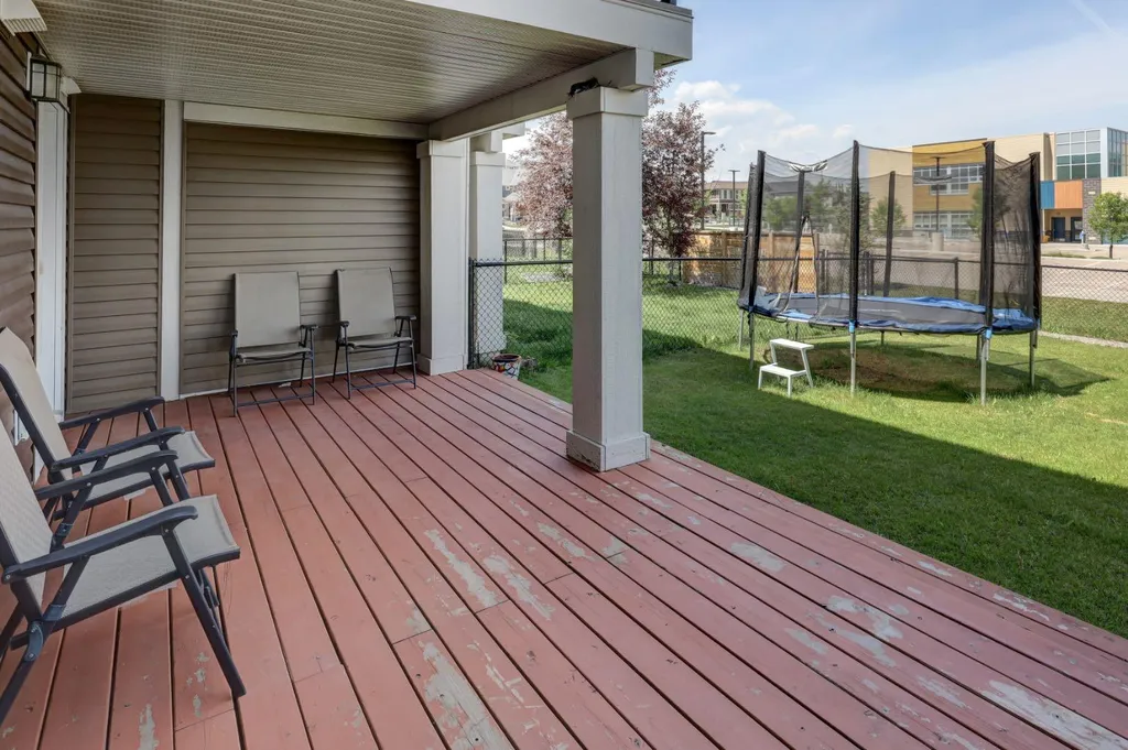 673 Hillcrest Road SW Airdrie AB T4B4C7