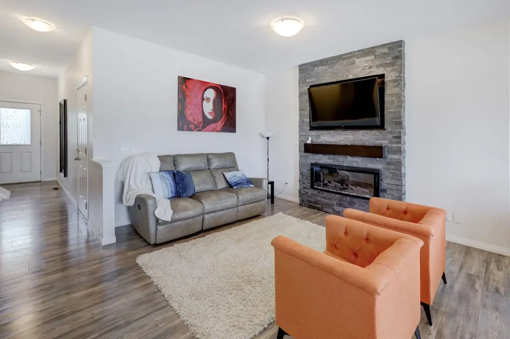 673 Hillcrest Road SW Airdrie AB T4B4C7