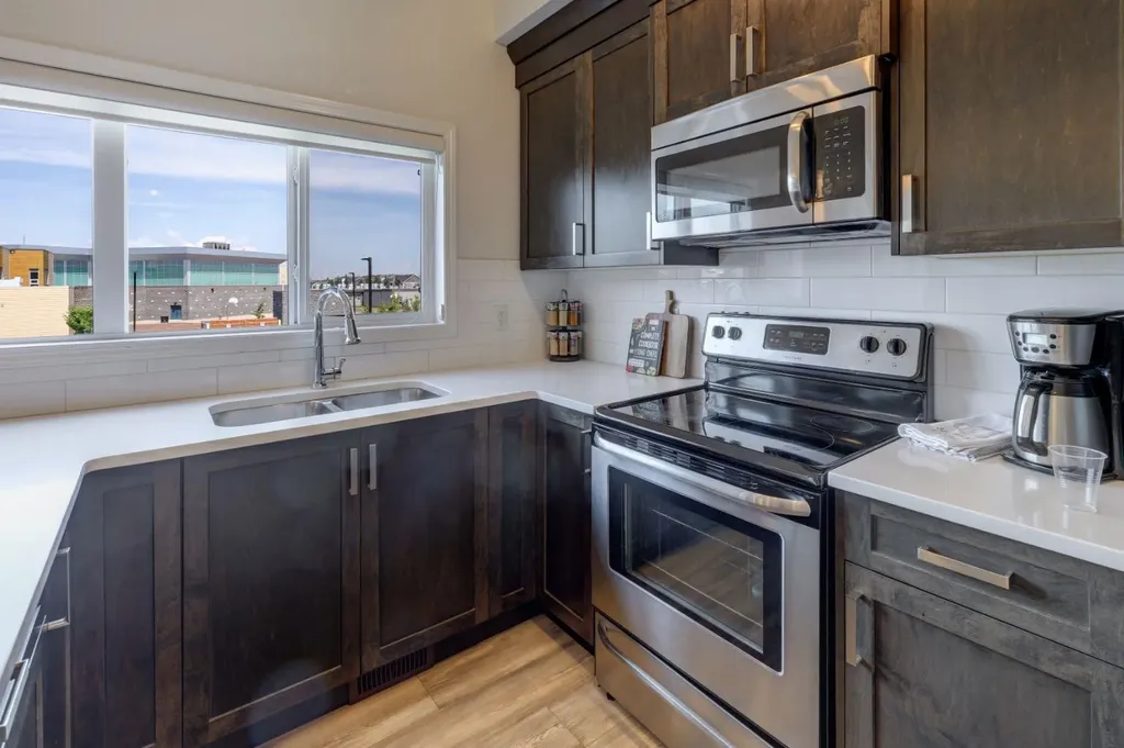 673 Hillcrest Road SW Airdrie AB T4B4C7