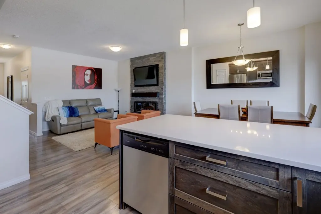 673 Hillcrest Road SW Airdrie AB T4B4C7
