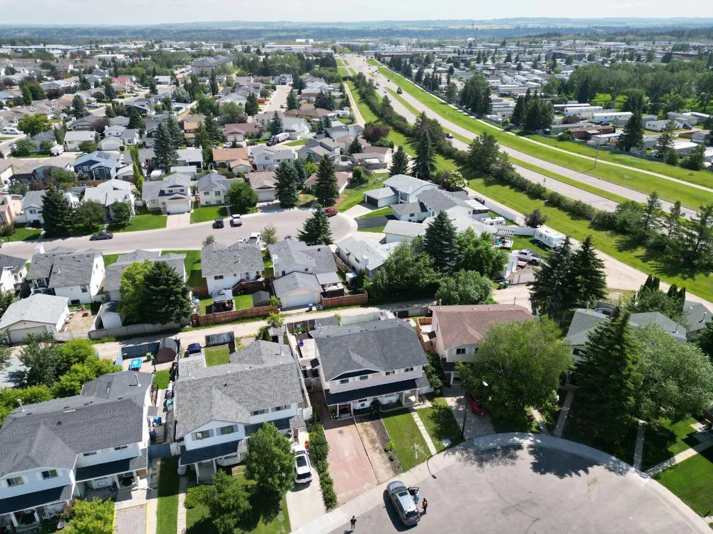 31 Kirsch Close Red Deer AB T4P 3M5