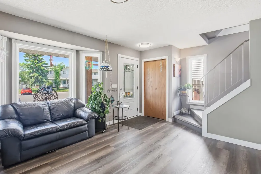 31 Kirsch Close Red Deer AB T4P 3M5