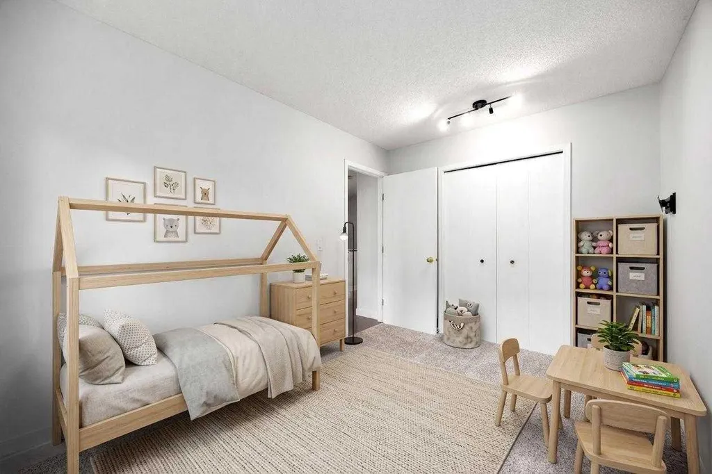 292 Cedarwood Park SW Calgary AB T2W 5X6