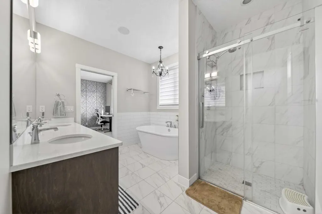 234 West Grove Point SW Calgary AB T3H 1Y7