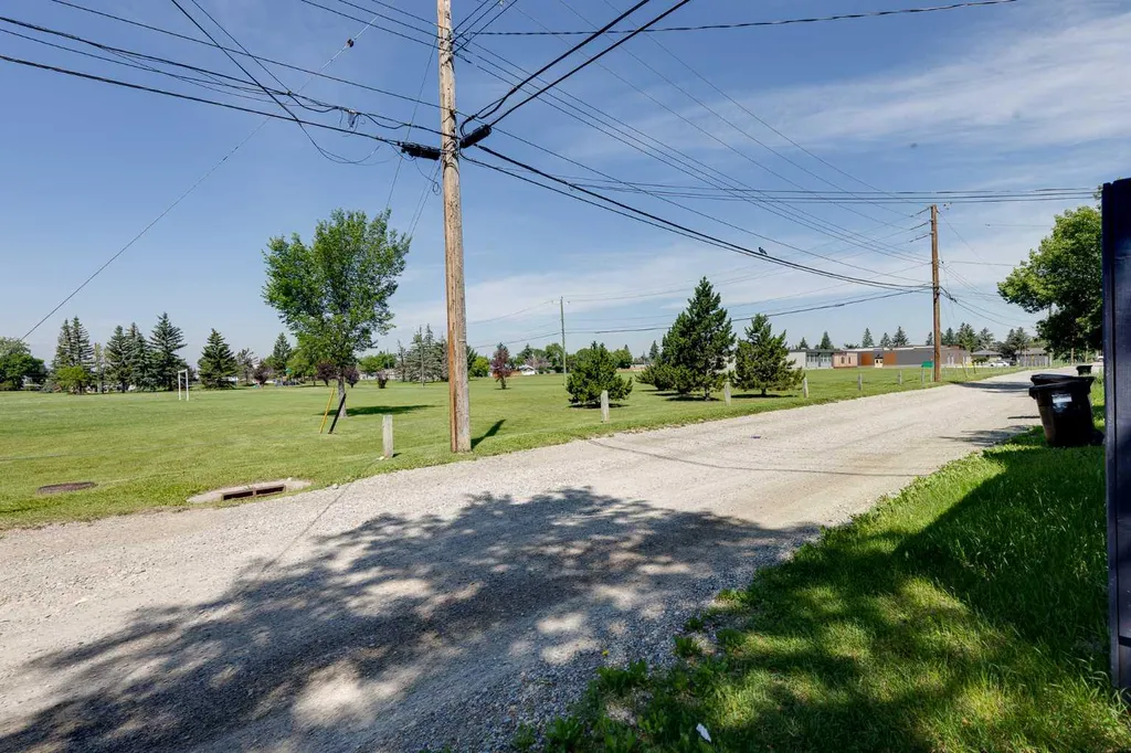 933 Marcombe Drive NE Calgary AB T2A 3H2