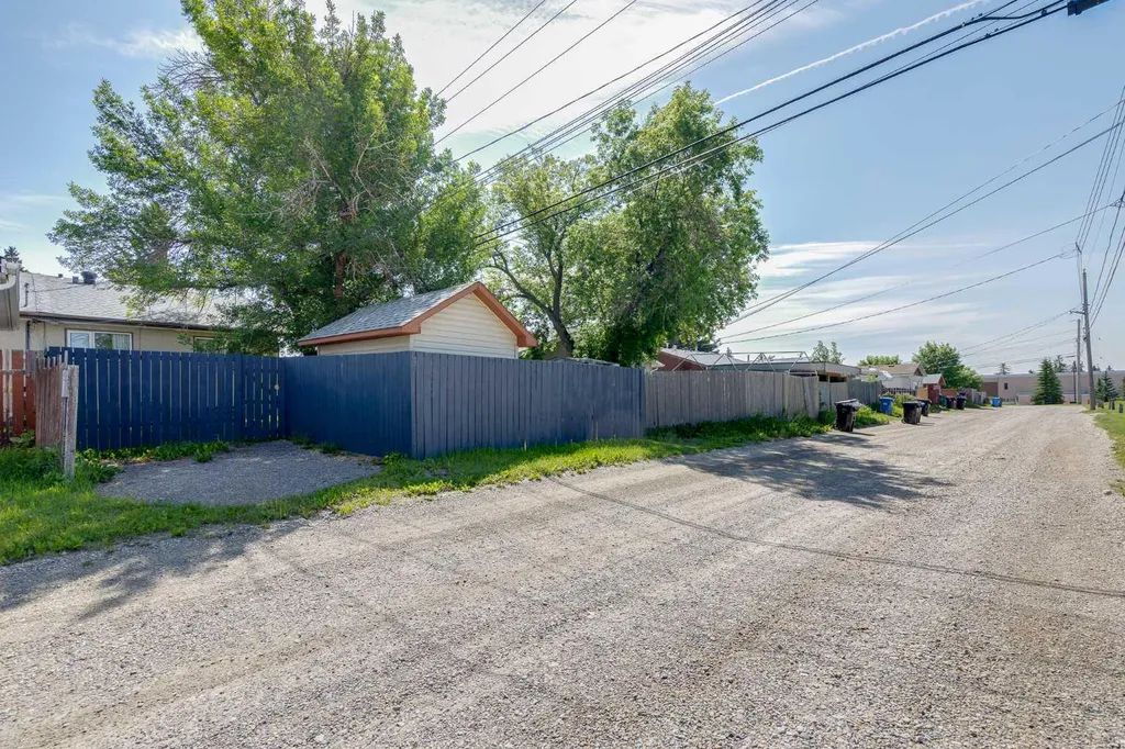 933 Marcombe Drive NE Calgary AB T2A 3H2