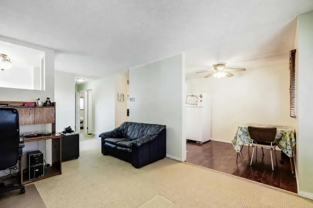 933 Marcombe Drive NE Calgary AB T2A 3H2