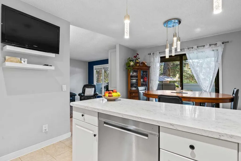 10001 Brookpark Boulevard SW Calgary AB T2W 3E3