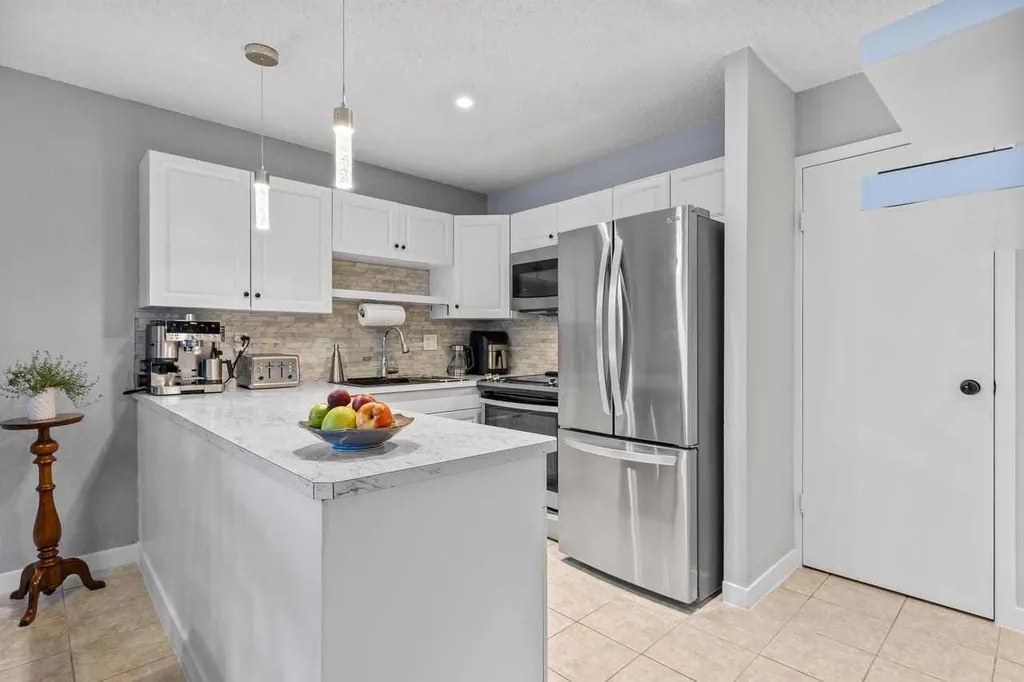 10001 Brookpark Boulevard SW Calgary AB T2W 3E3