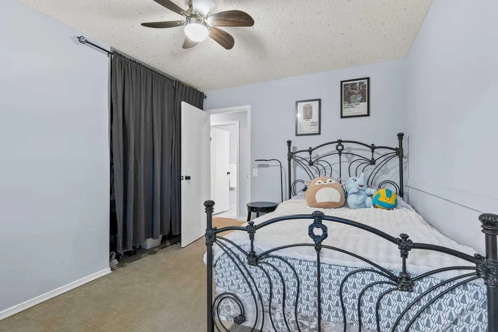 10001 Brookpark Boulevard SW Calgary AB T2W 3E3