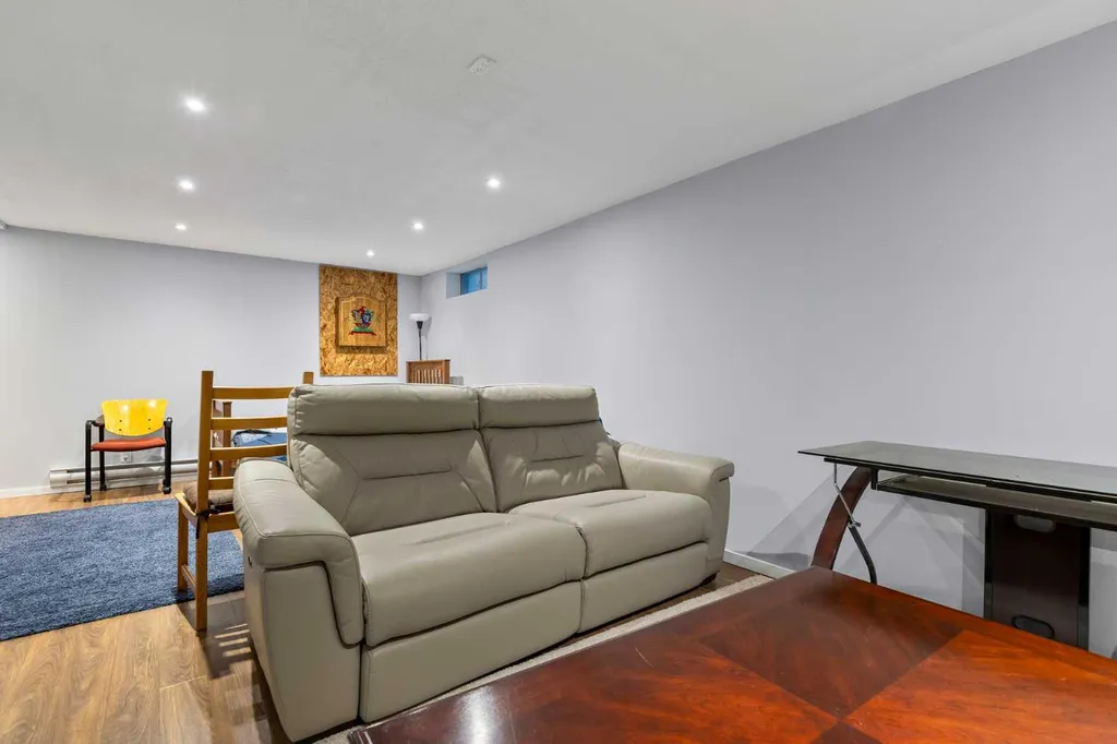 10001 Brookpark Boulevard SW Calgary AB T2W 3E3
