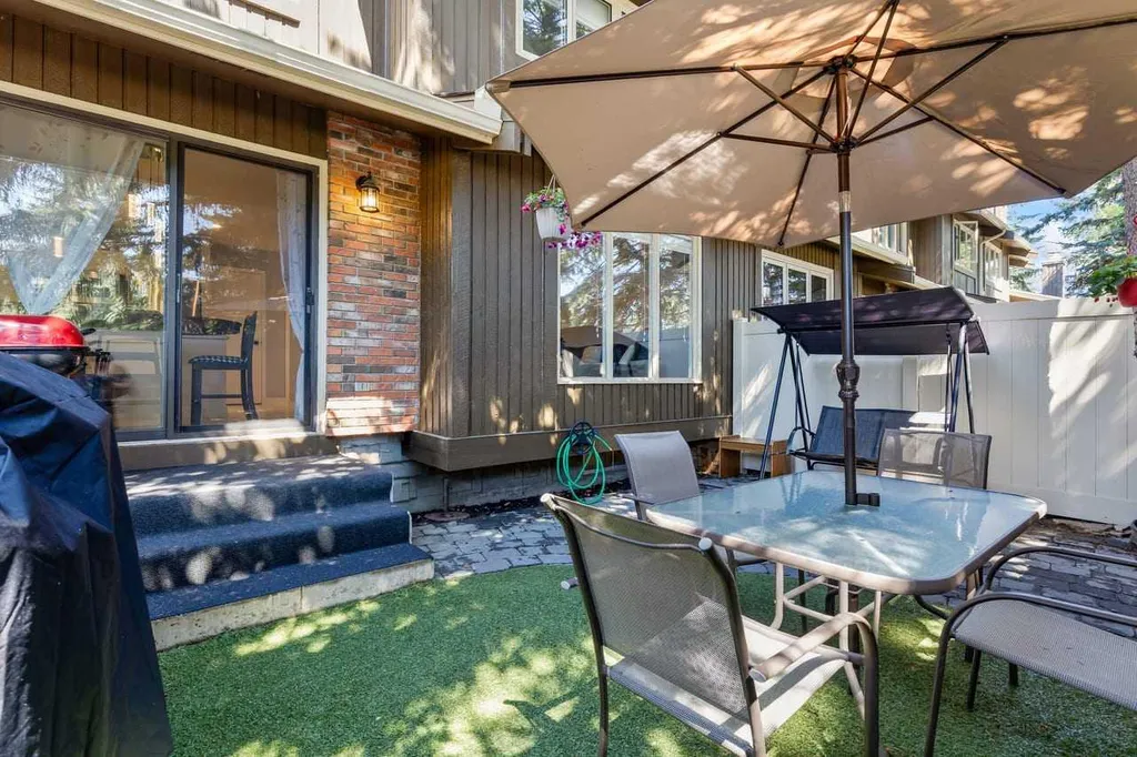 10001 Brookpark Boulevard SW Calgary AB T2W 3E3