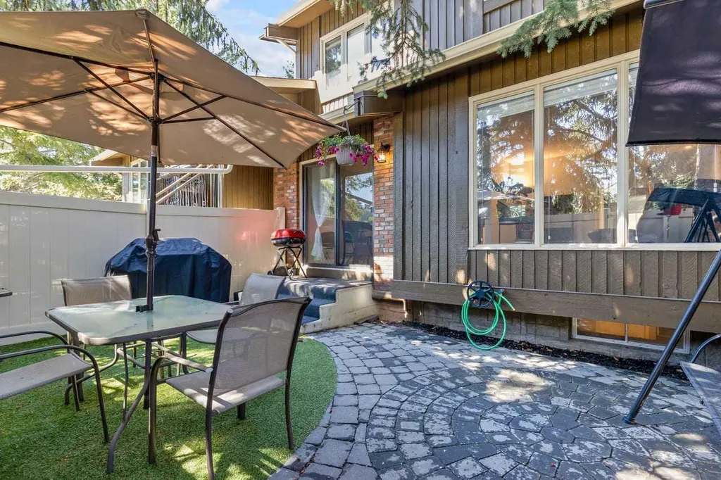 10001 Brookpark Boulevard SW Calgary AB T2W 3E3