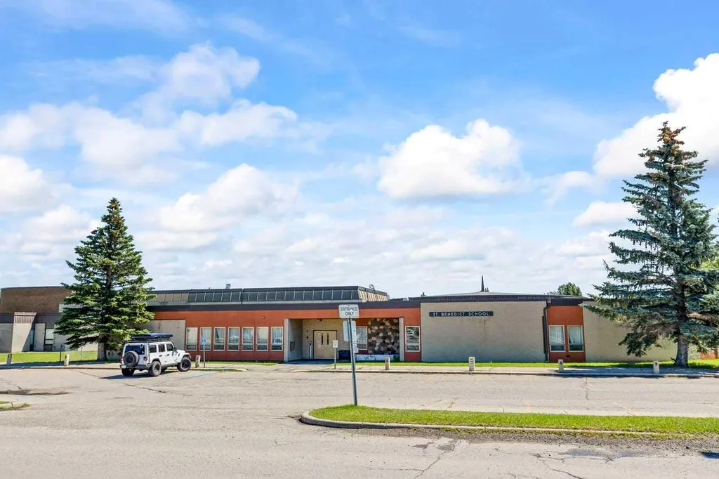 10001 Brookpark Boulevard SW Calgary AB T2W 3E3