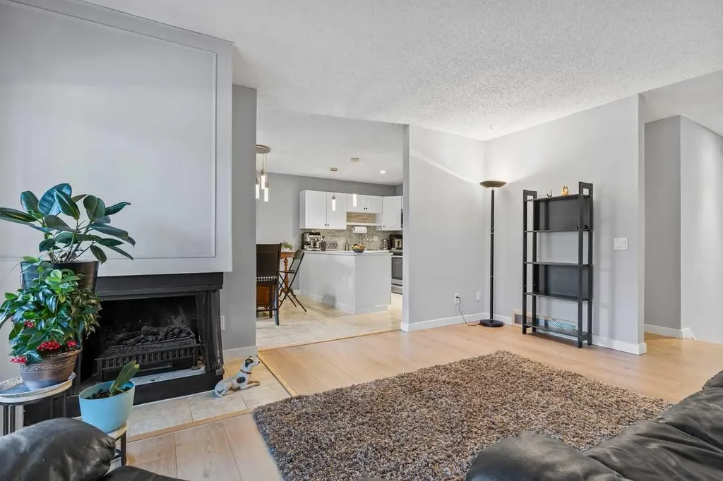 10001 Brookpark Boulevard SW Calgary AB T2W 3E3