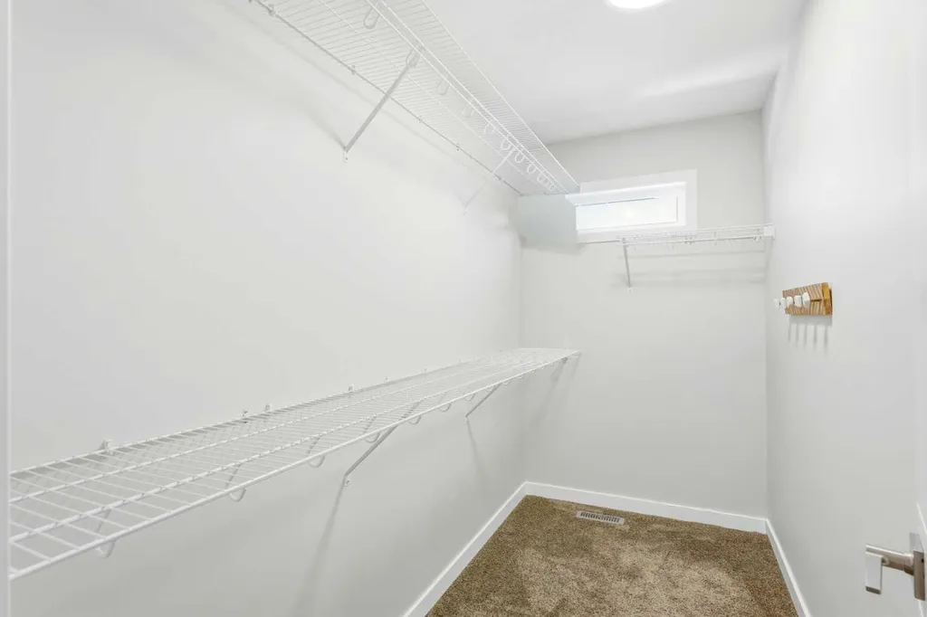 591 Lawthorn Way SE Airdrie AB T4A3N9