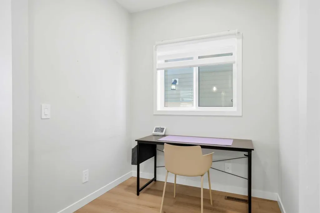 591 Lawthorn Way SE Airdrie AB T4A3N9