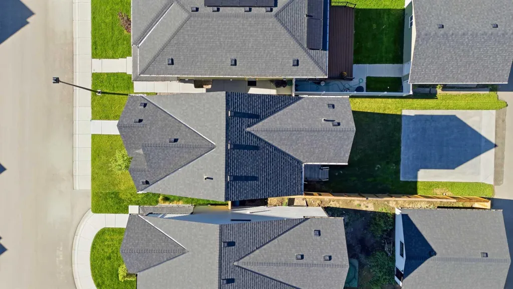 591 Lawthorn Way SE Airdrie AB T4A3N9