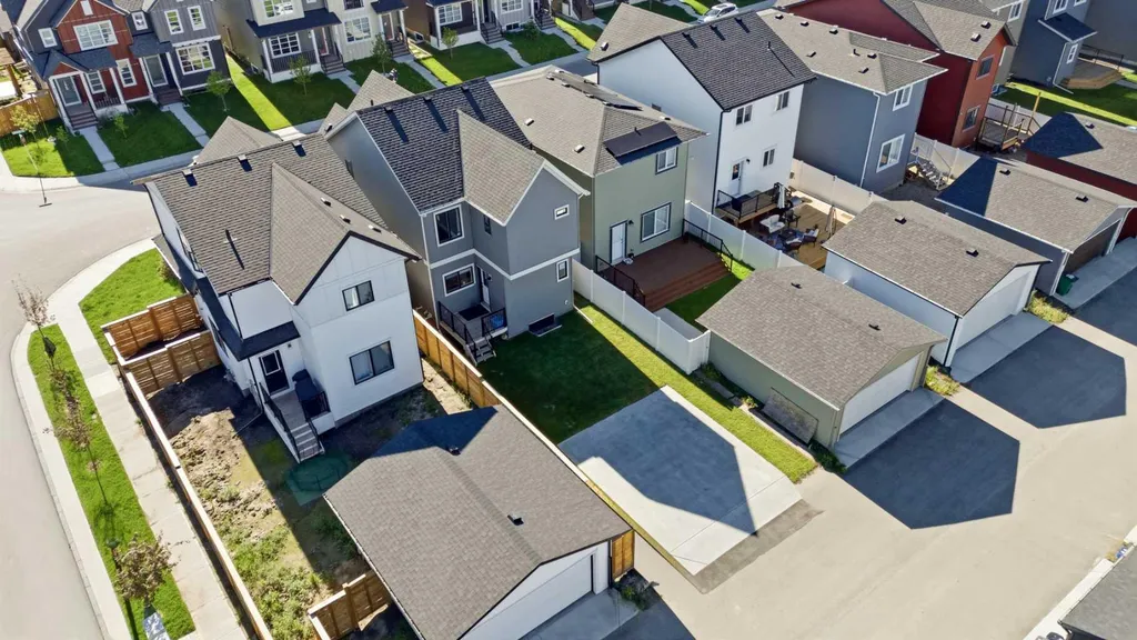 591 Lawthorn Way SE Airdrie AB T4A3N9