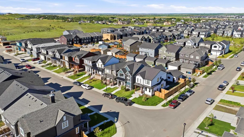 591 Lawthorn Way SE Airdrie AB T4A3N9