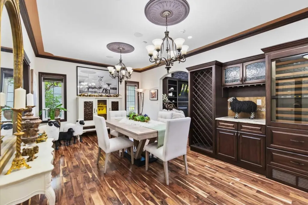 4552 Waskasoo Crescent Red Deer AB T4N 2M2