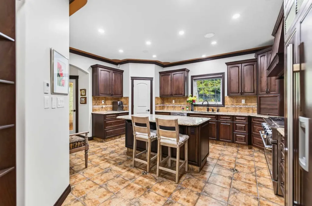 4552 Waskasoo Crescent Red Deer AB T4N 2M2