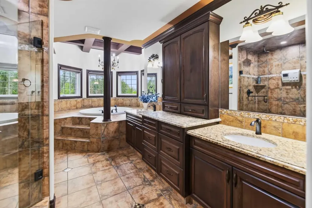 4552 Waskasoo Crescent Red Deer AB T4N 2M2