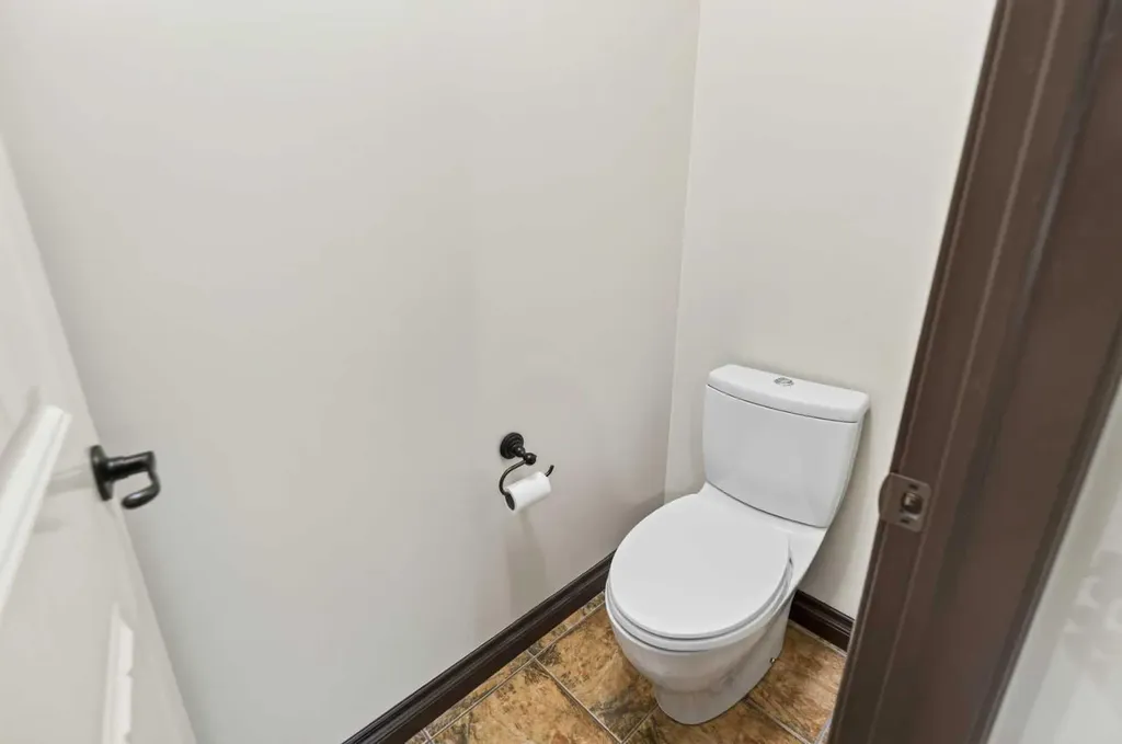 4552 Waskasoo Crescent Red Deer AB T4N 2M2