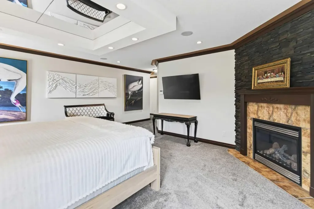 4552 Waskasoo Crescent Red Deer AB T4N 2M2