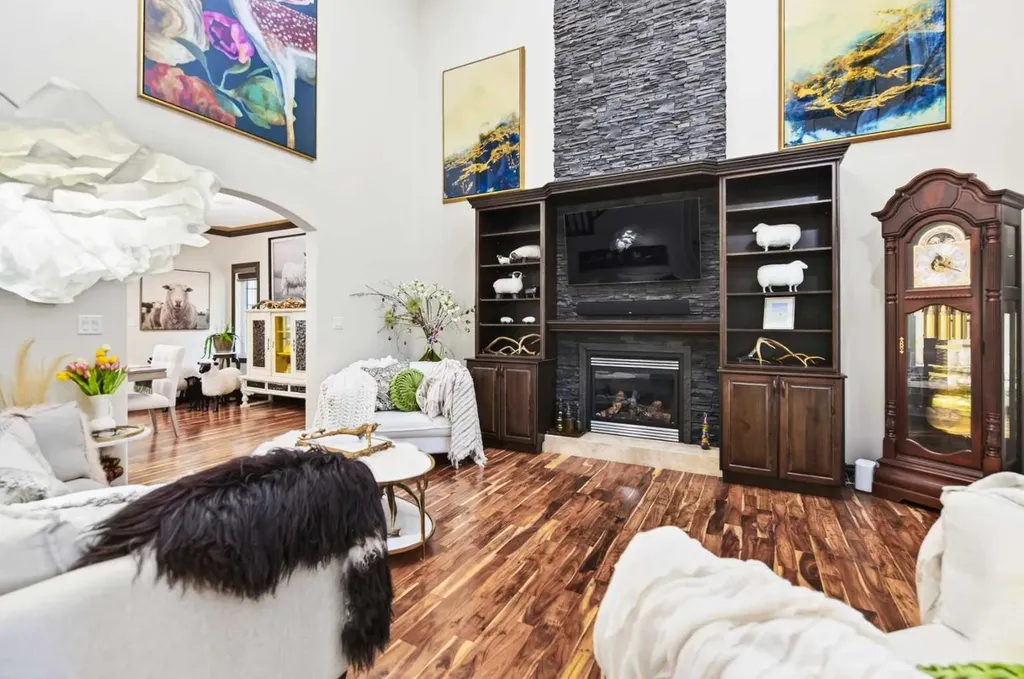 4552 Waskasoo Crescent Red Deer AB T4N 2M2