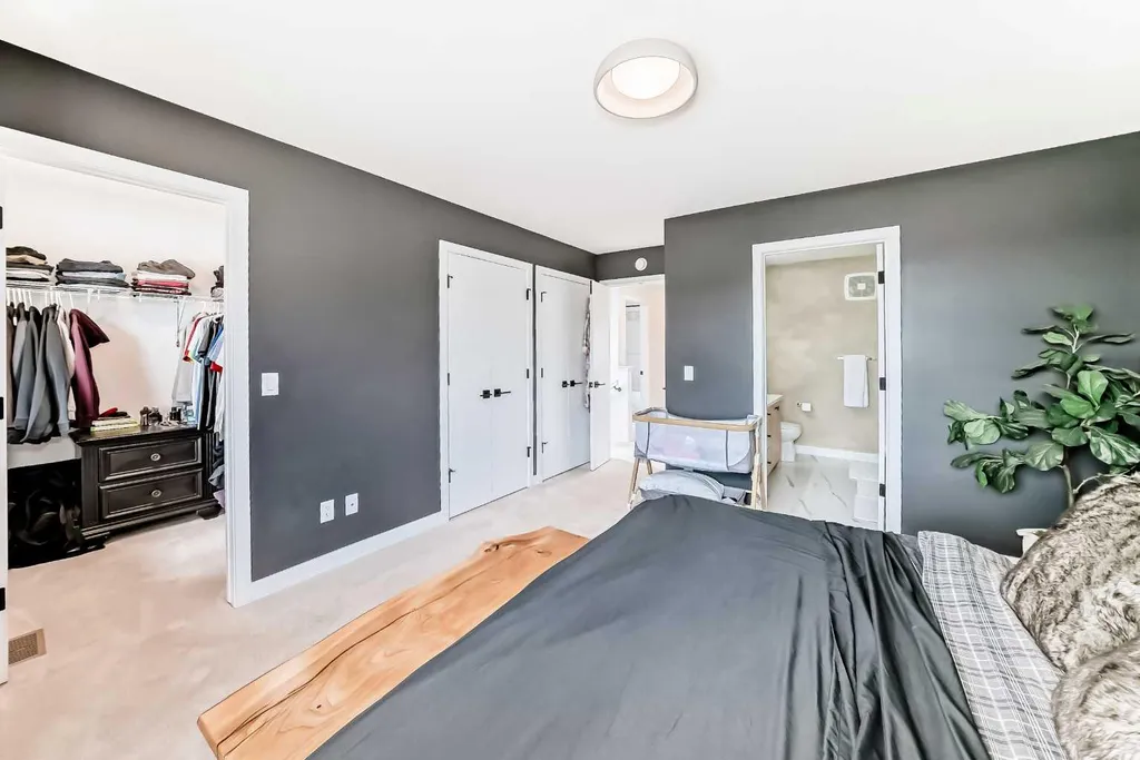 3 Agate Road Cochrane AB T4C 3B9