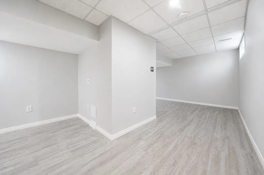 131 Mitchell Crescent NW Medicine Hat AB T1A6V3