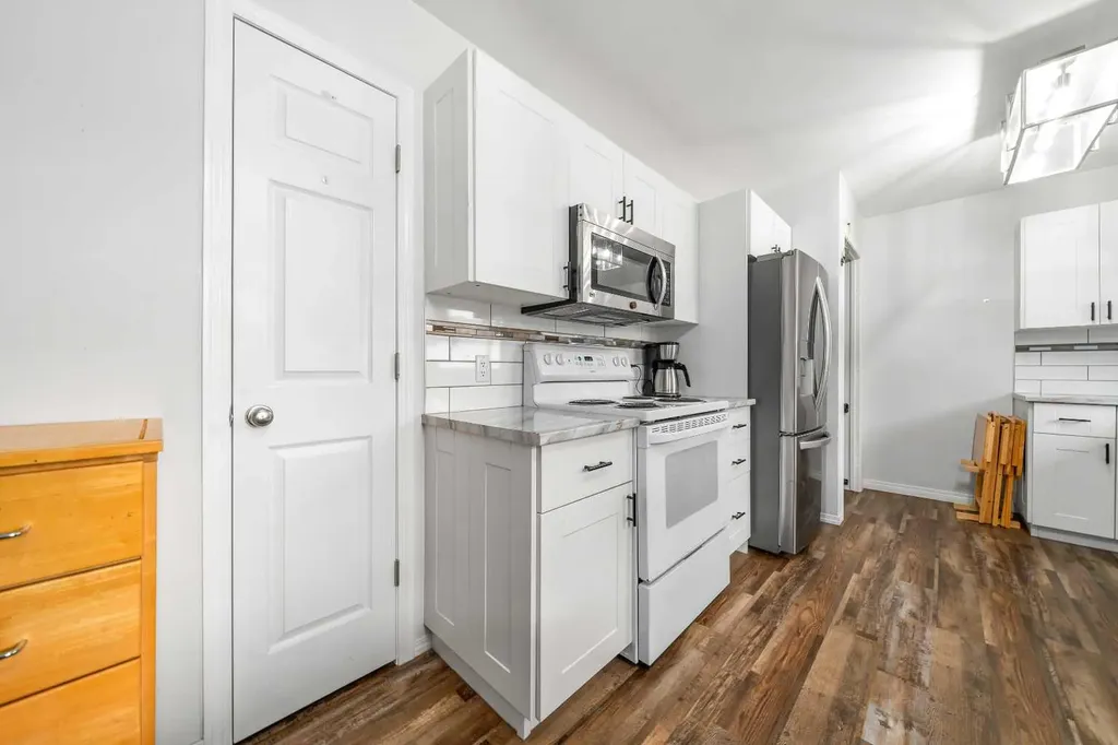 131 Mitchell Crescent NW Medicine Hat AB T1A6V3