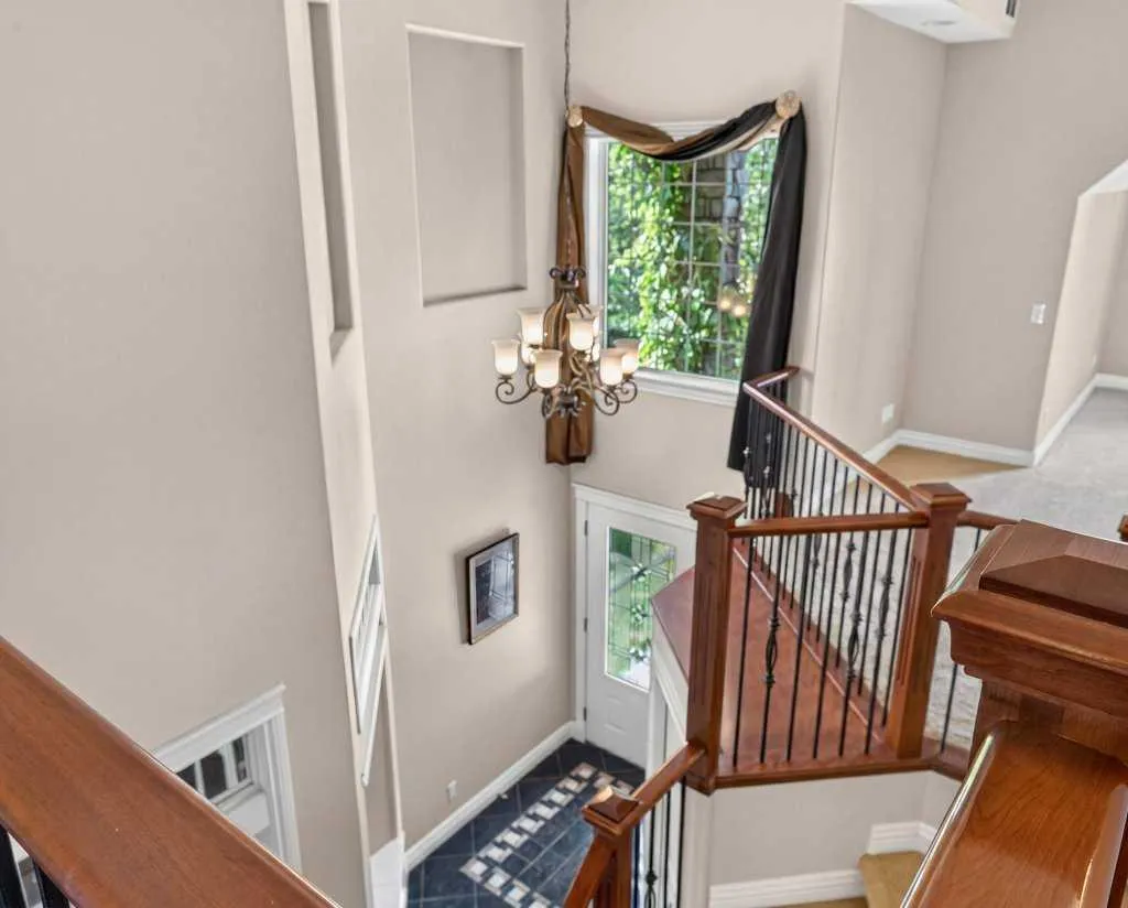 40 Tuscany Glen Road NW Calgary AB T3L 2T7