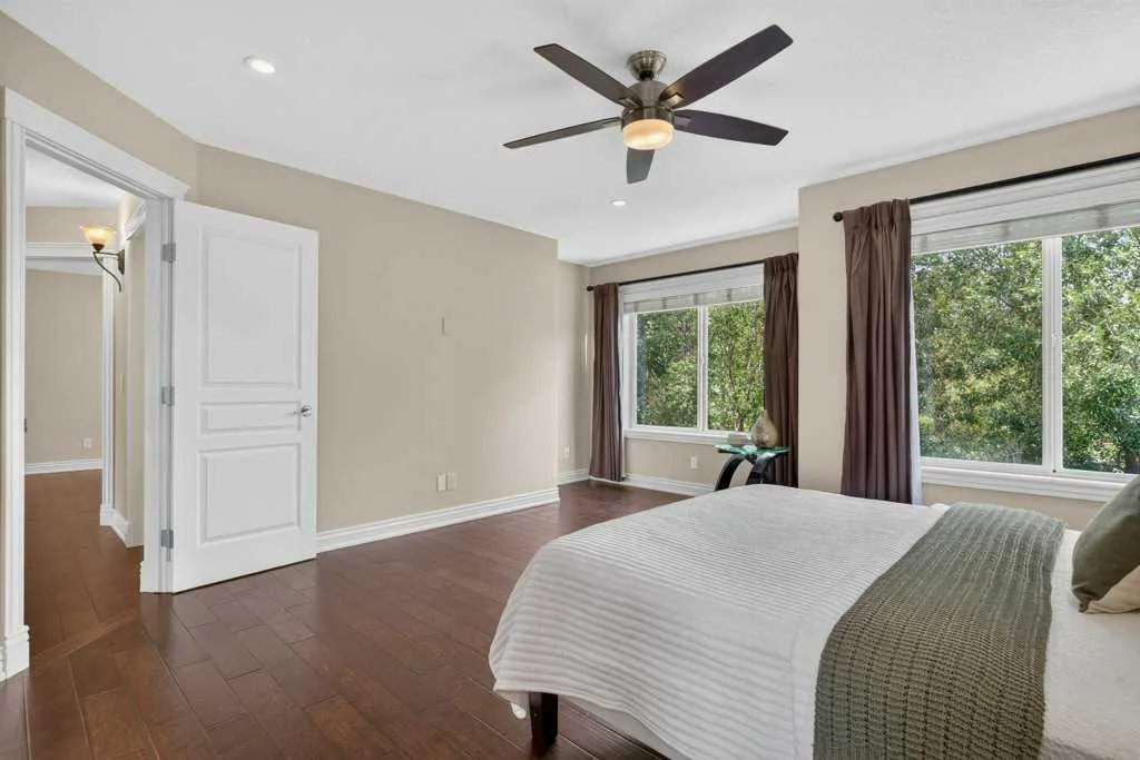 40 Tuscany Glen Road NW Calgary AB T3L 2T7