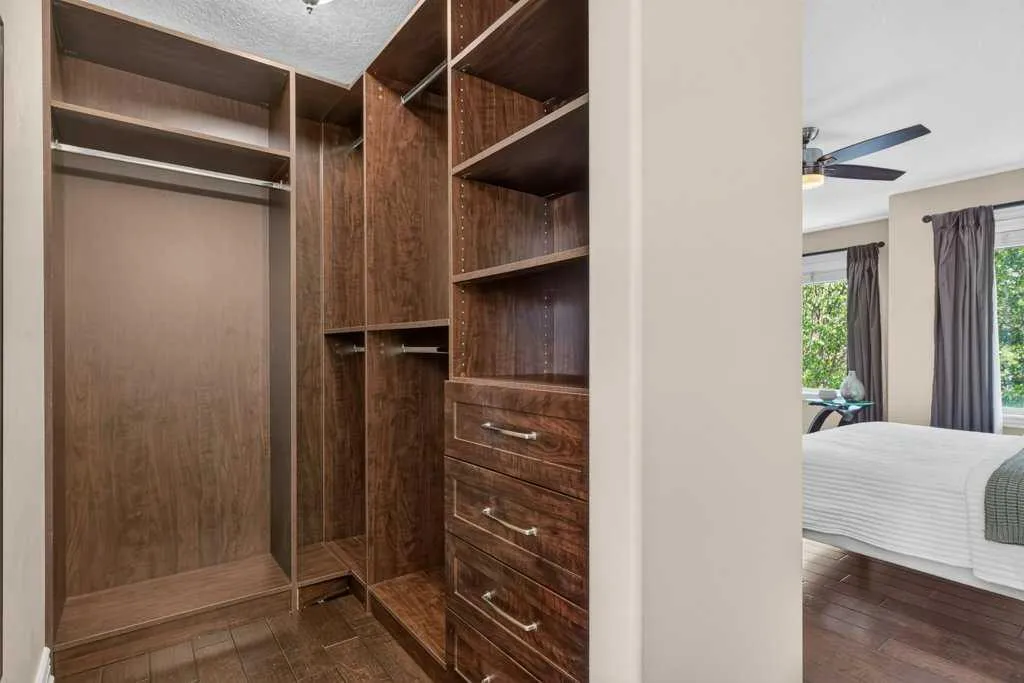 40 Tuscany Glen Road NW Calgary AB T3L 2T7