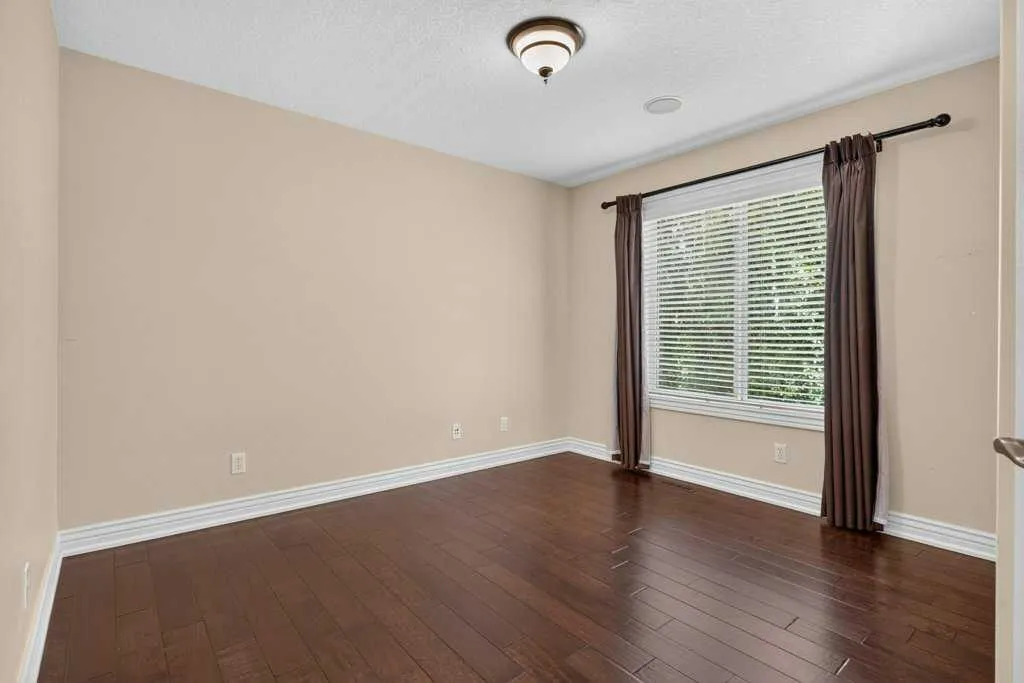 40 Tuscany Glen Road NW Calgary AB T3L 2T7