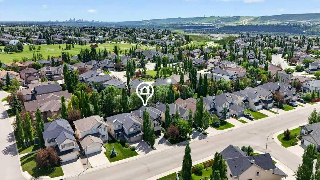 40 Tuscany Glen Road NW Calgary AB T3L 2T7