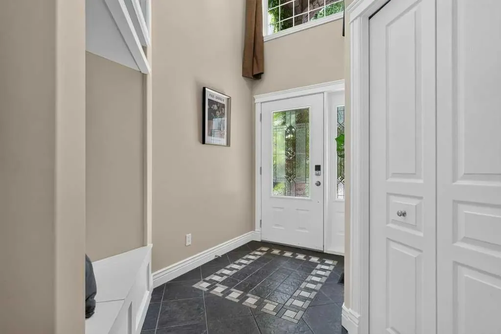 40 Tuscany Glen Road NW Calgary AB T3L 2T7