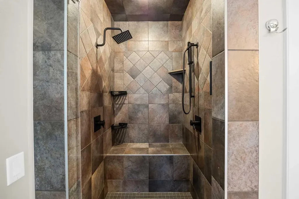 469 Rainbow Falls Way Chestermere AB T1X 1S5